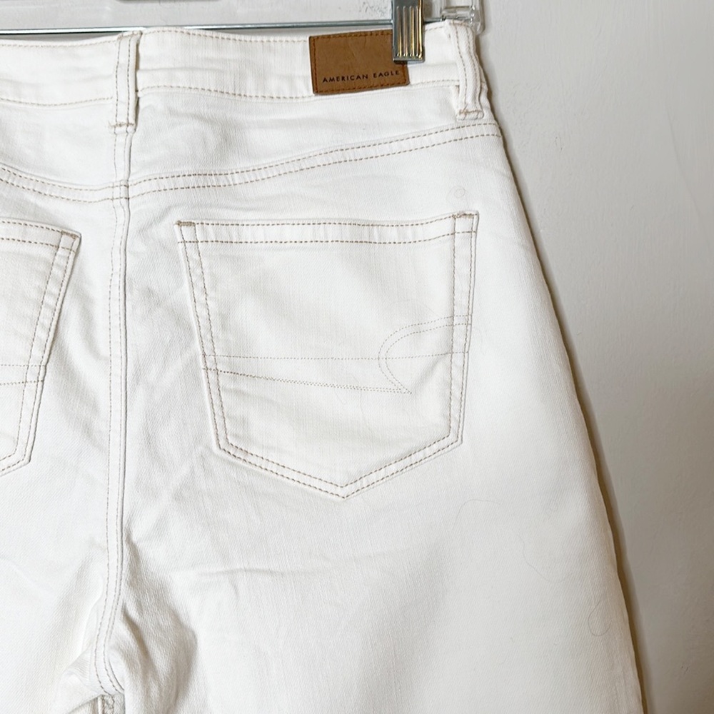 American Eagle White Ripped Straight Leg Mom Denim Jeans women size 4 - Picture 6 of 7